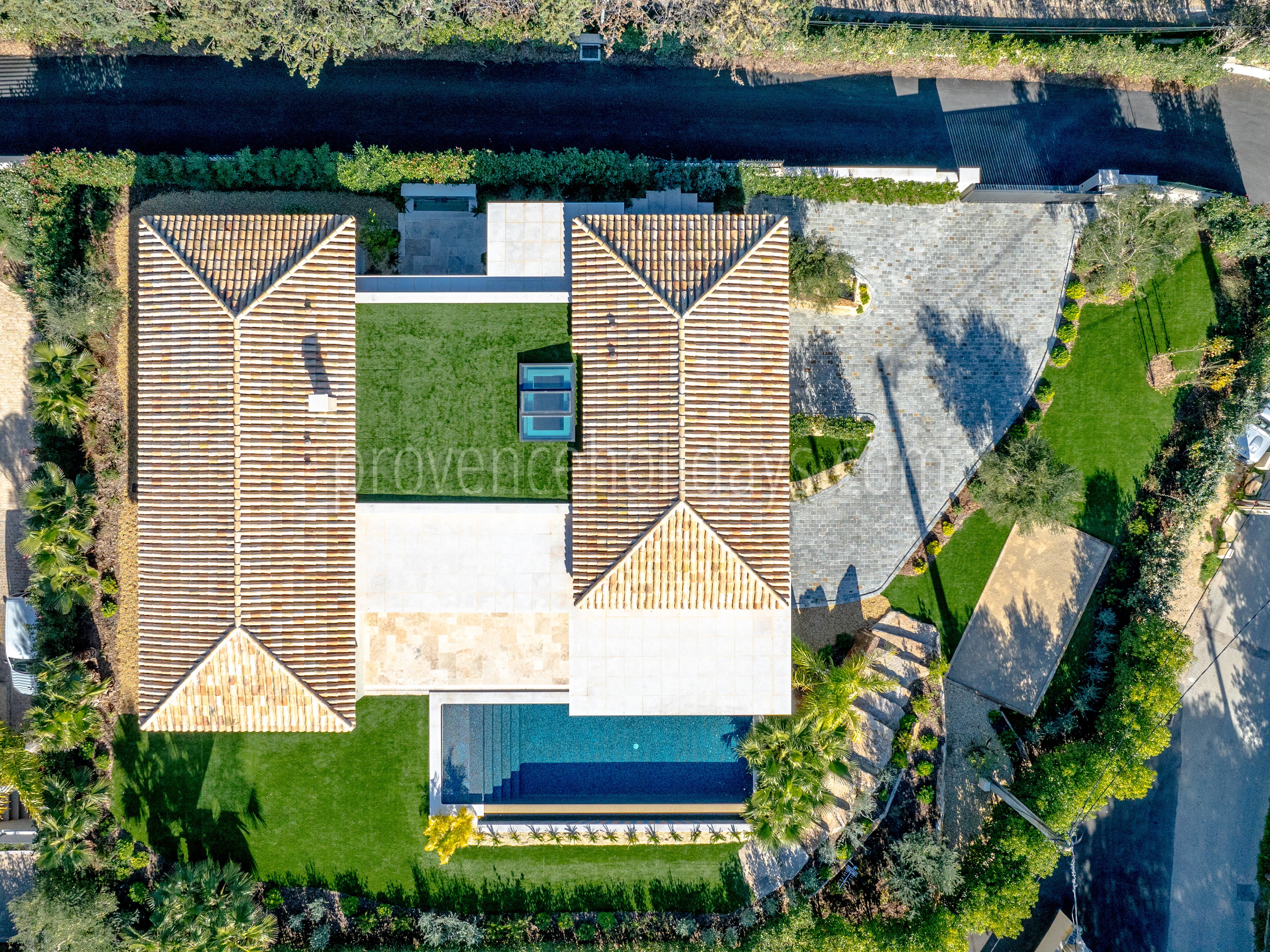 29 - Villa Stonebay: Villa: Exterior