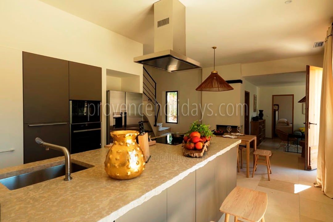 2 - Chez Sako: Villa: Interior