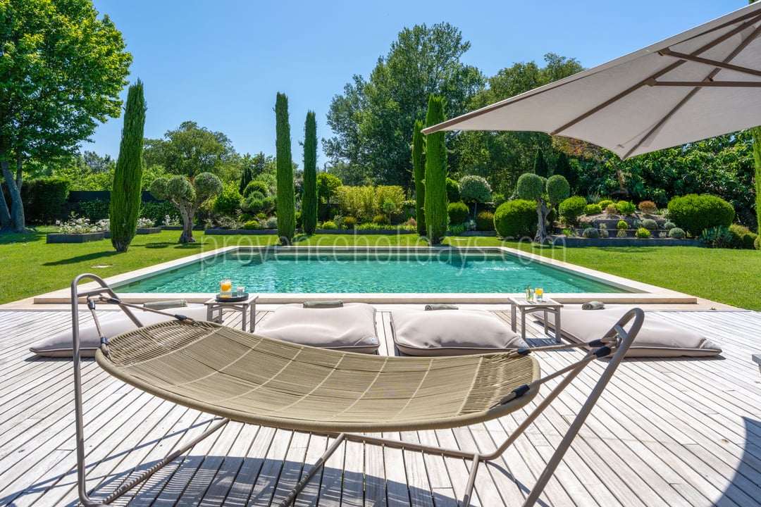 26 - Mas de la Calade: Villa: Pool
