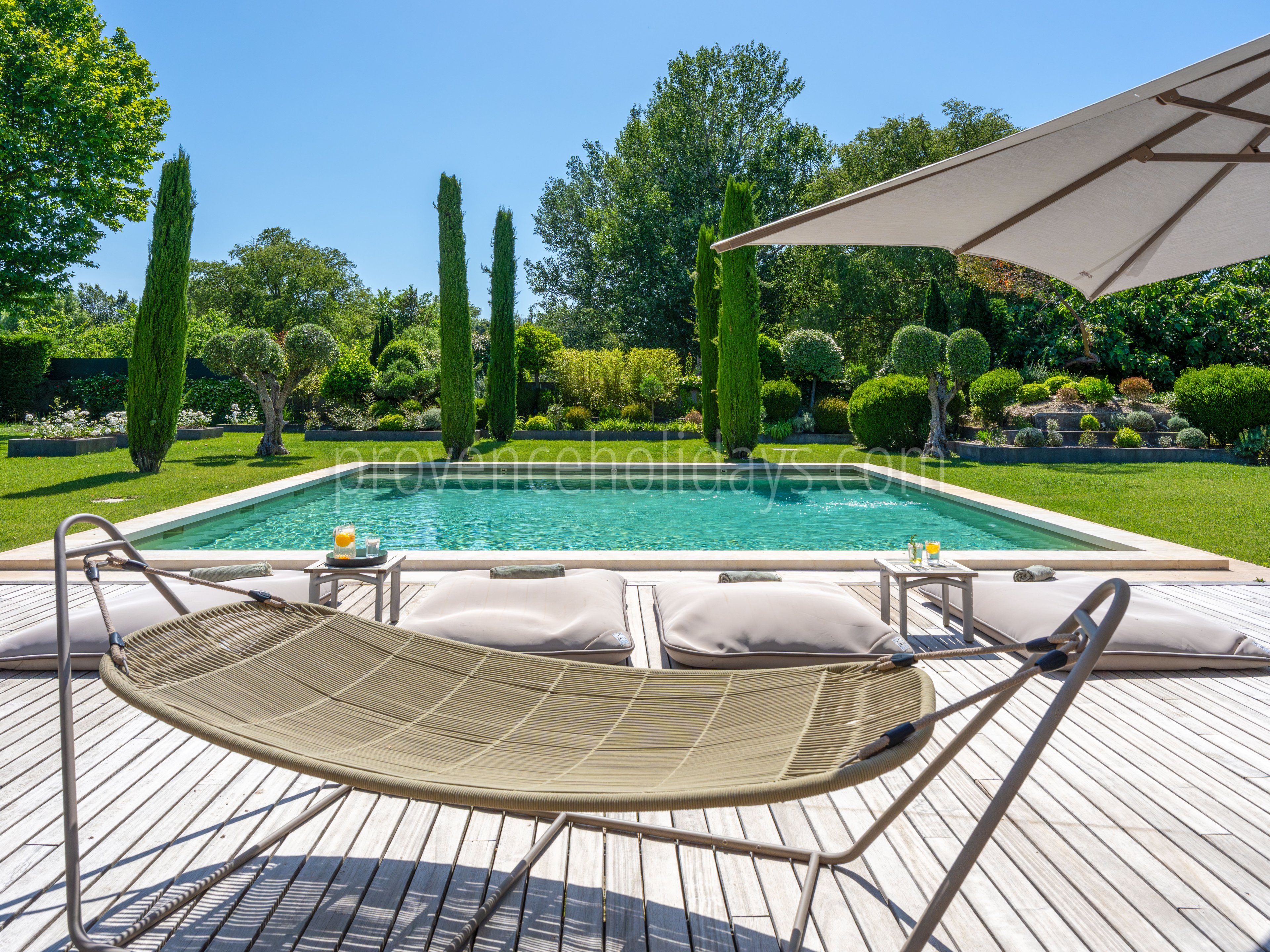 26 - Mas de la Calade: Villa: Pool