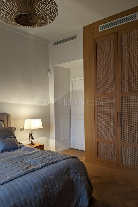 40 - Villa Cap d\'Antibes: Villa: Bedroom