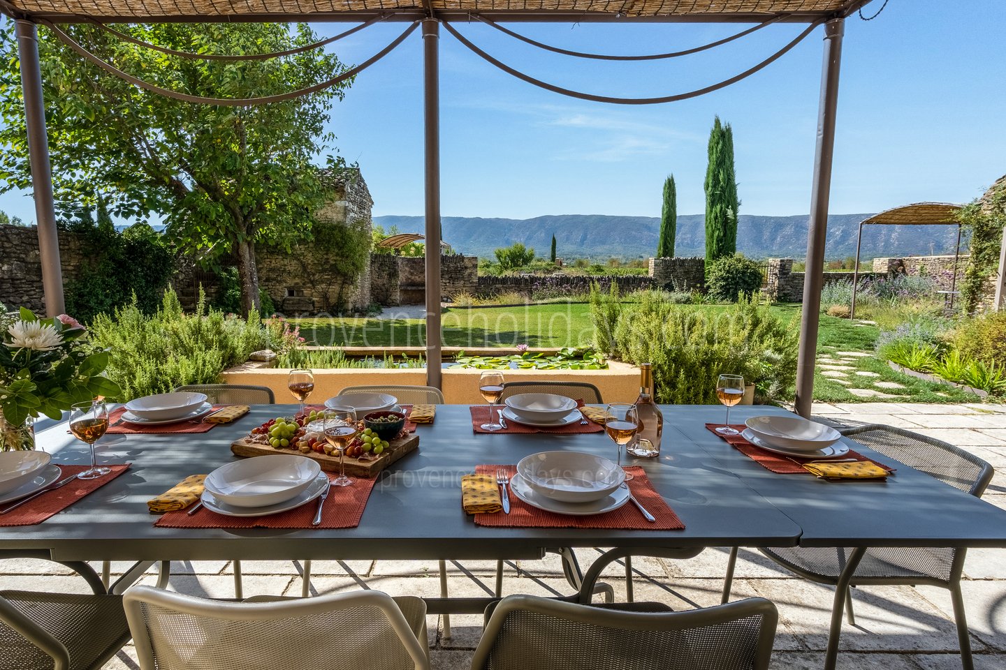 25 - Mas d\'Antoine: Villa: Exterior