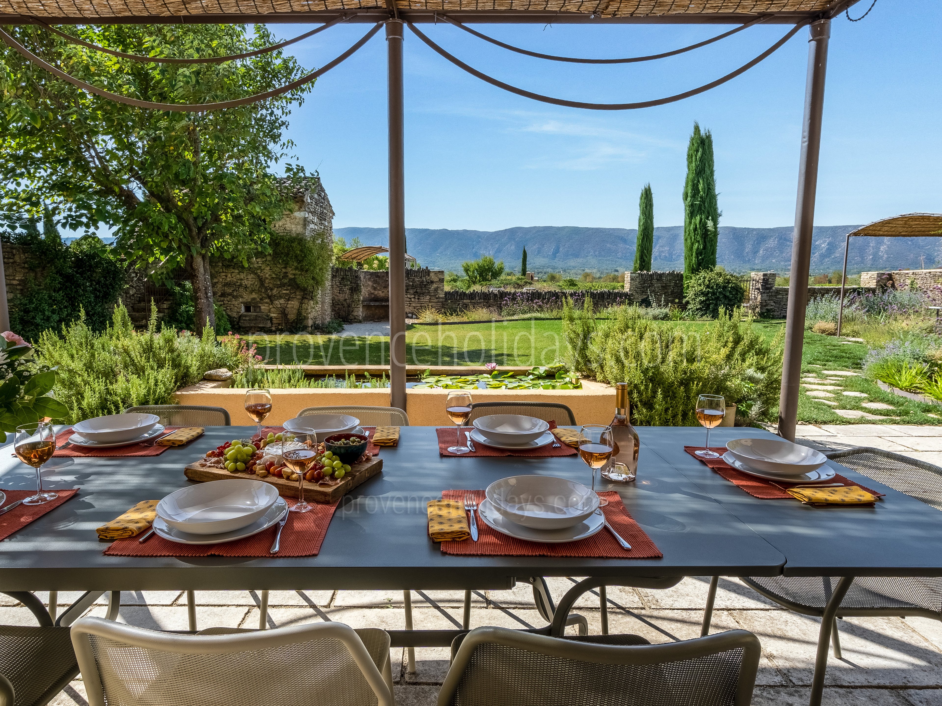 25 - Mas d\'Antoine: Villa: Exterior