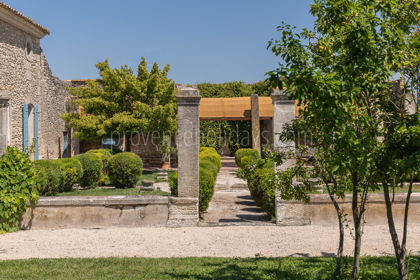 41 - Mas du Lierre: Villa: Exterior