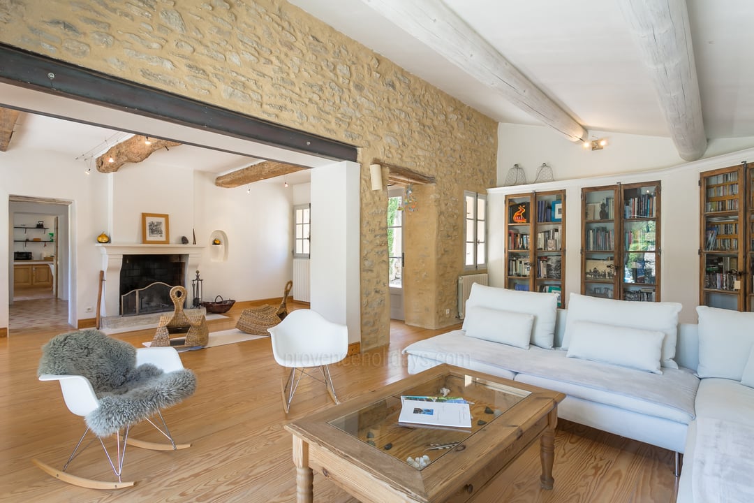 5 - Mas Aubade: Villa: Interior