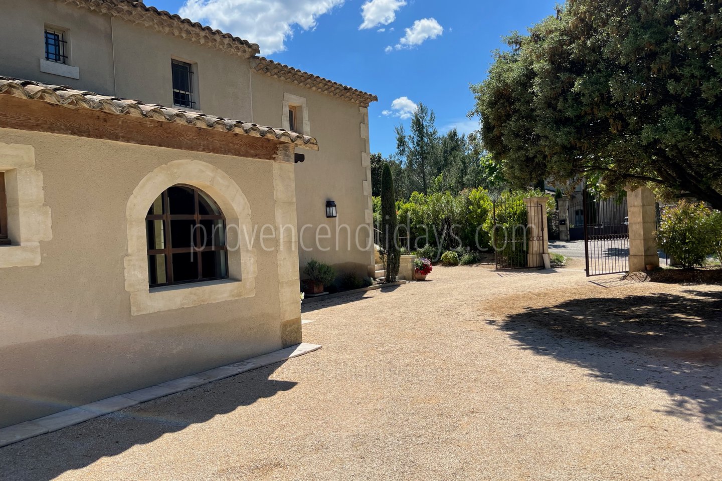 63 - Le Mas de la Cabro: Villa: Exterior