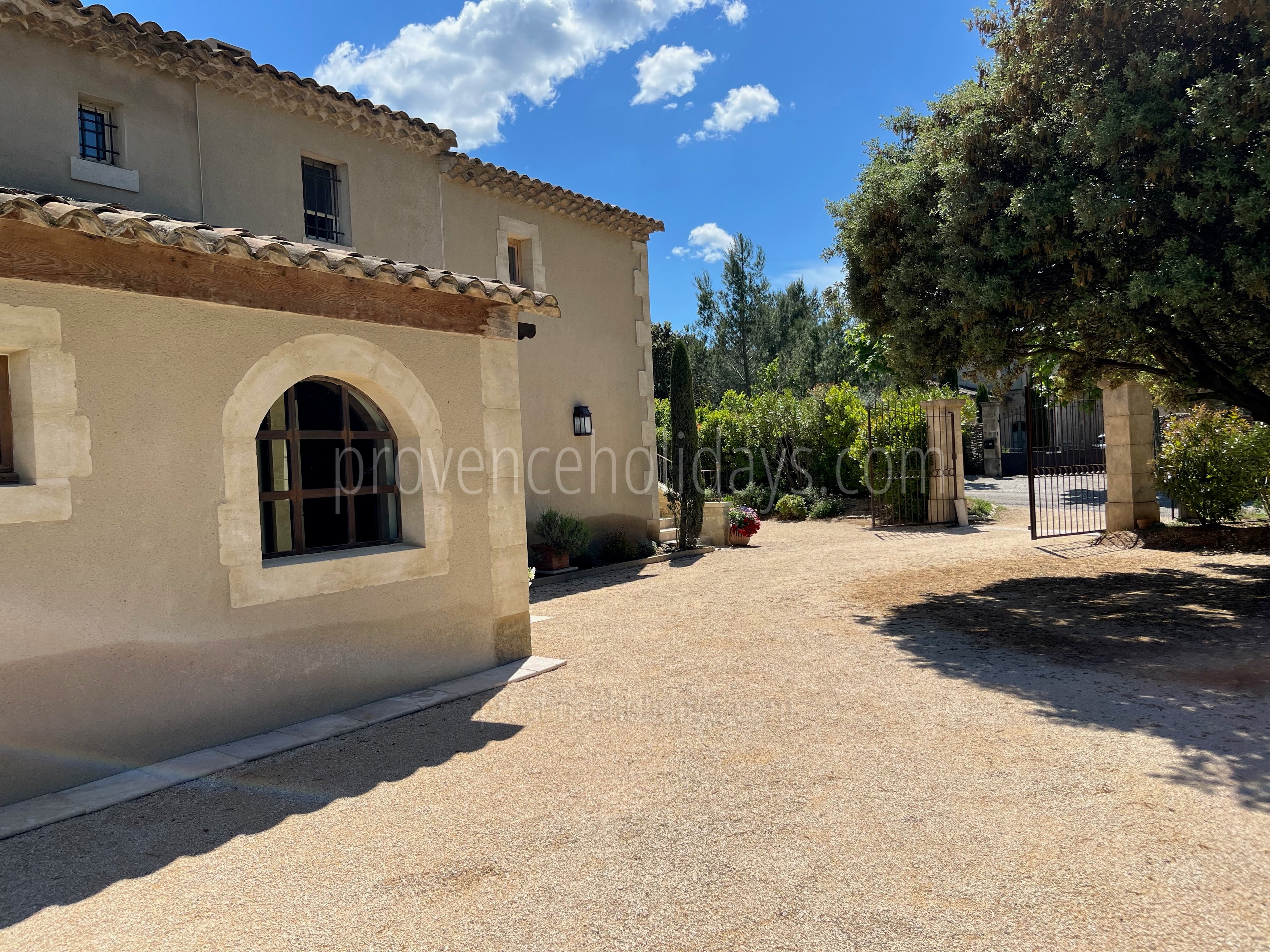 63 - Le Mas de la Cabro: Villa: Exterior