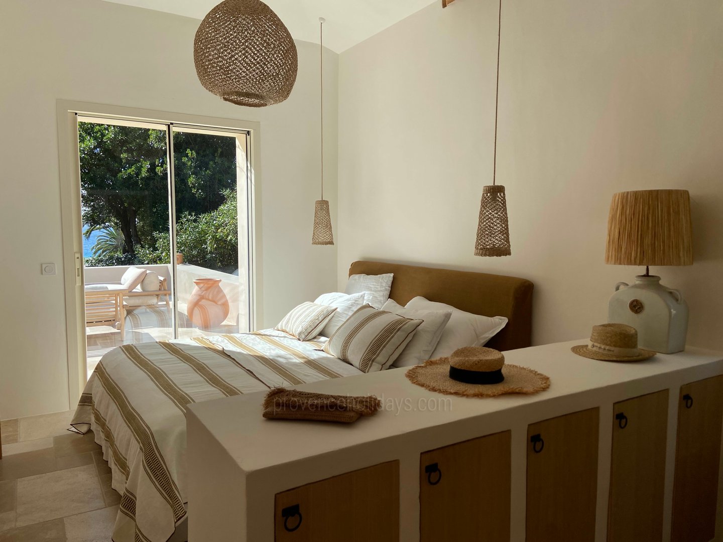 7 - Villa Luna: Villa: Bedroom