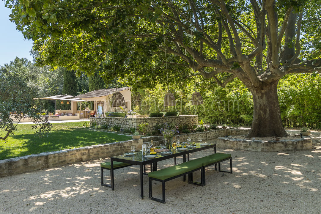 37 - Domaine du Grand Platane: Villa: Exterior