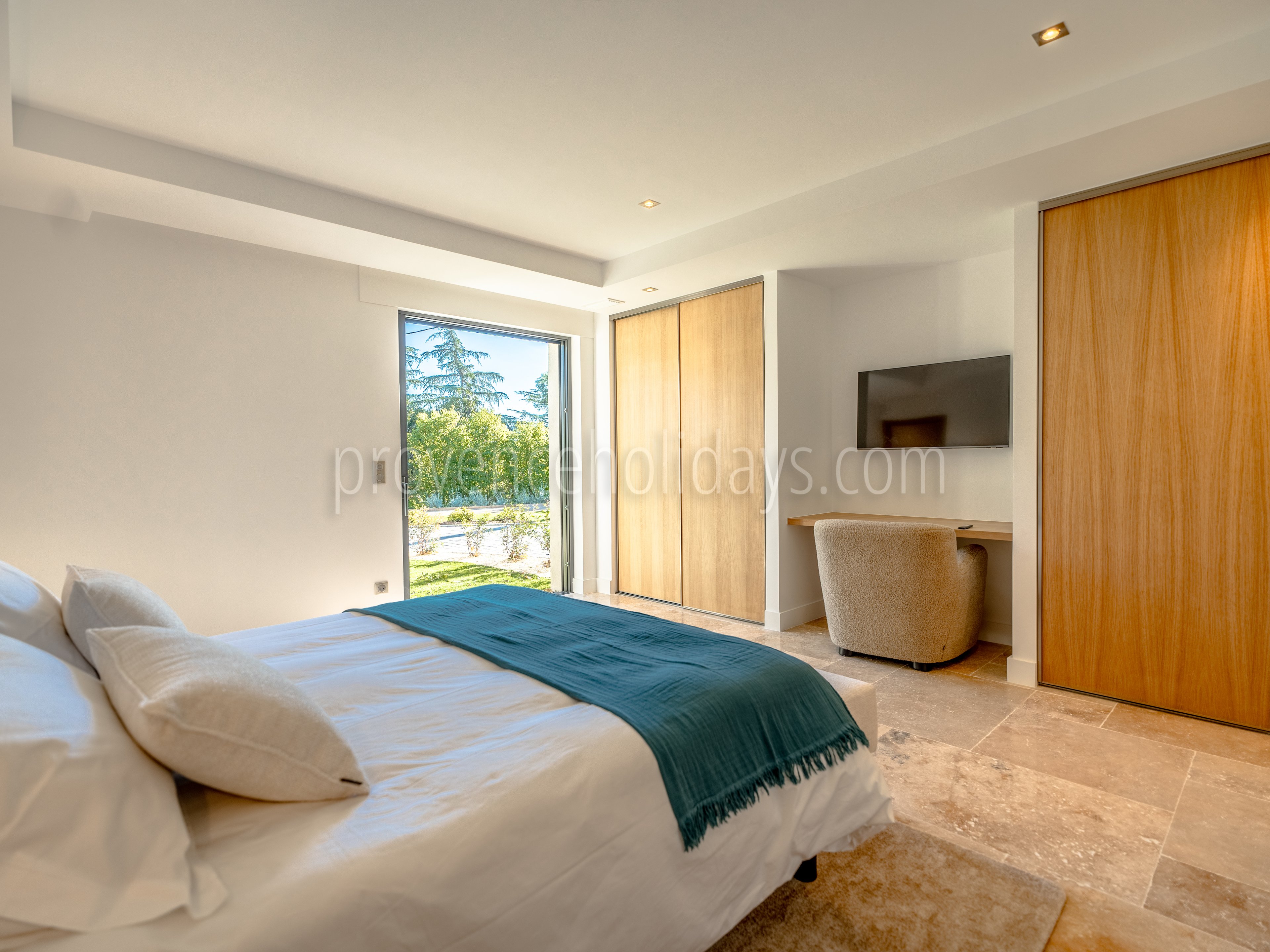 12 - Villa Stonebay: Villa: Bedroom