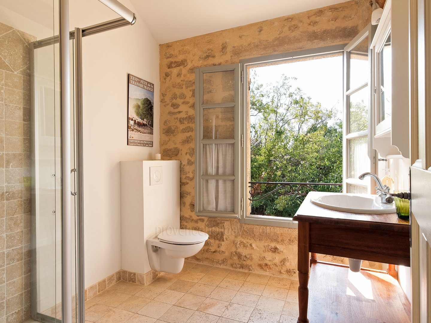 49 - Mas Pont-du-Gard: Villa: Bathroom