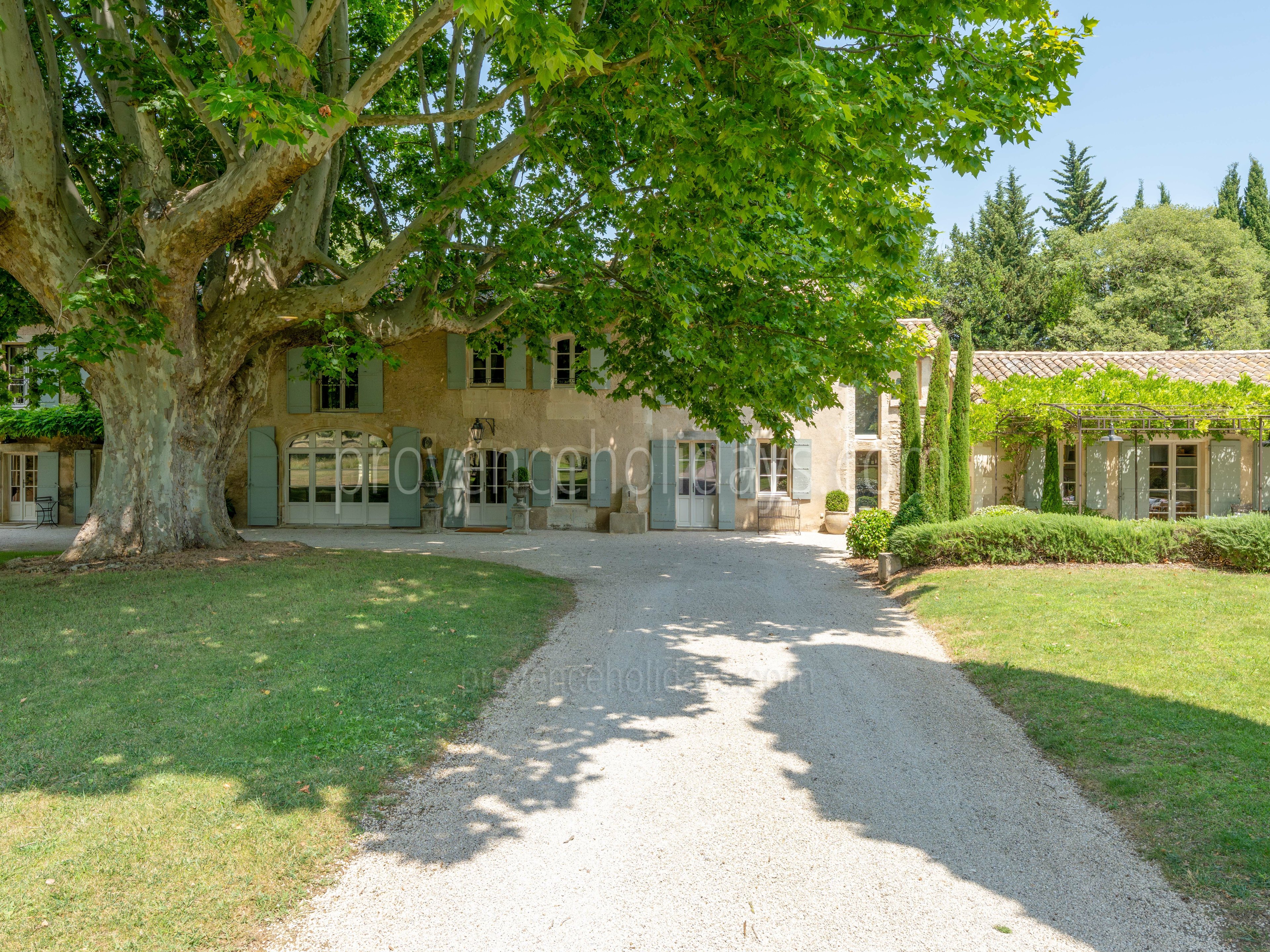 38 - Mas des Chênes Verts: Villa: Exterior