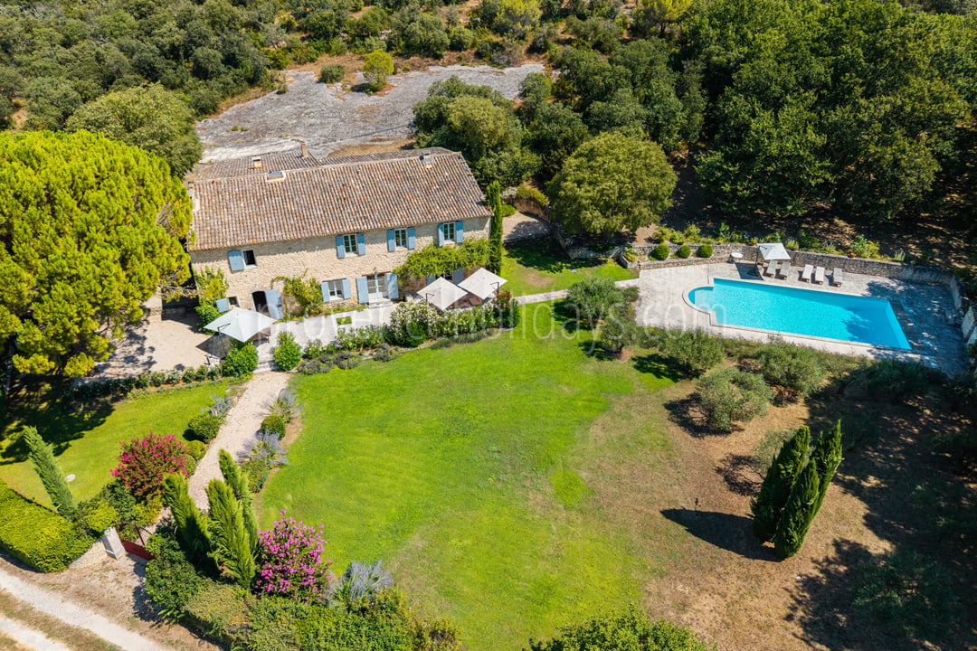 7 - Provençal mas in Ménerbes: Villa: Pool
