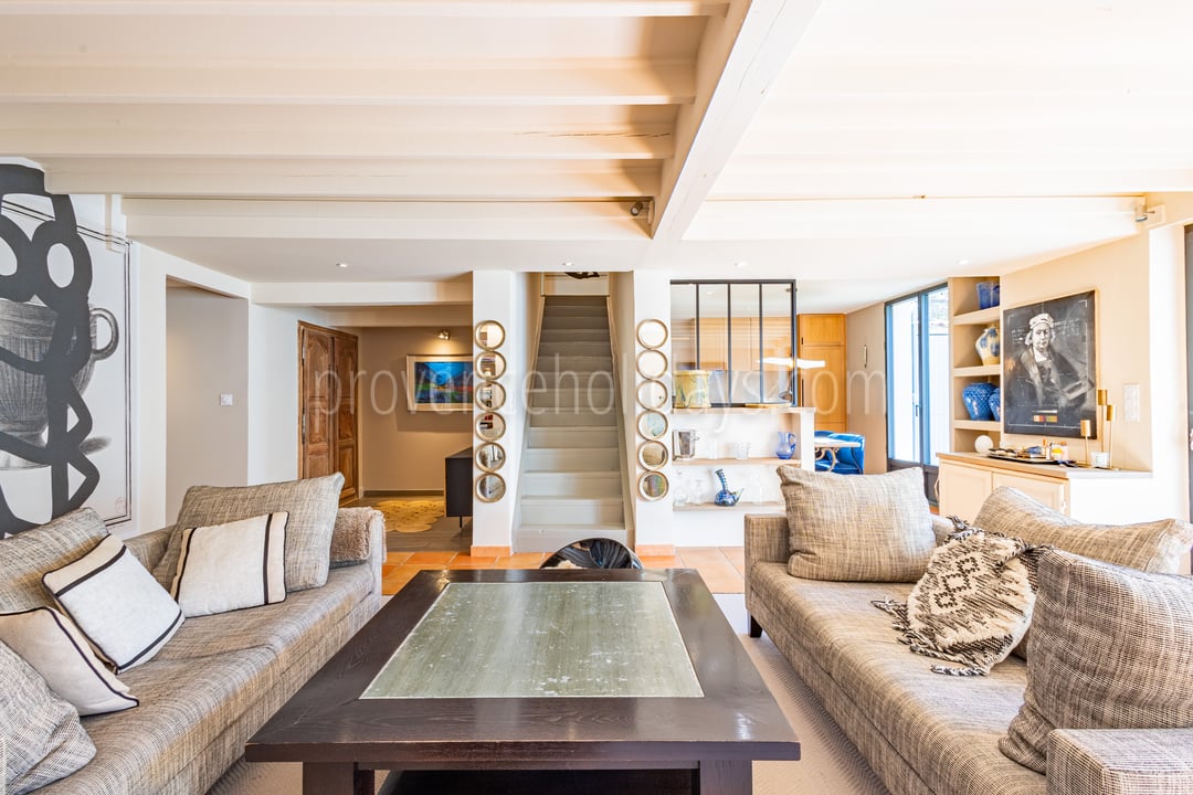 28 - L\'Atelier Provençal: Villa: Interior