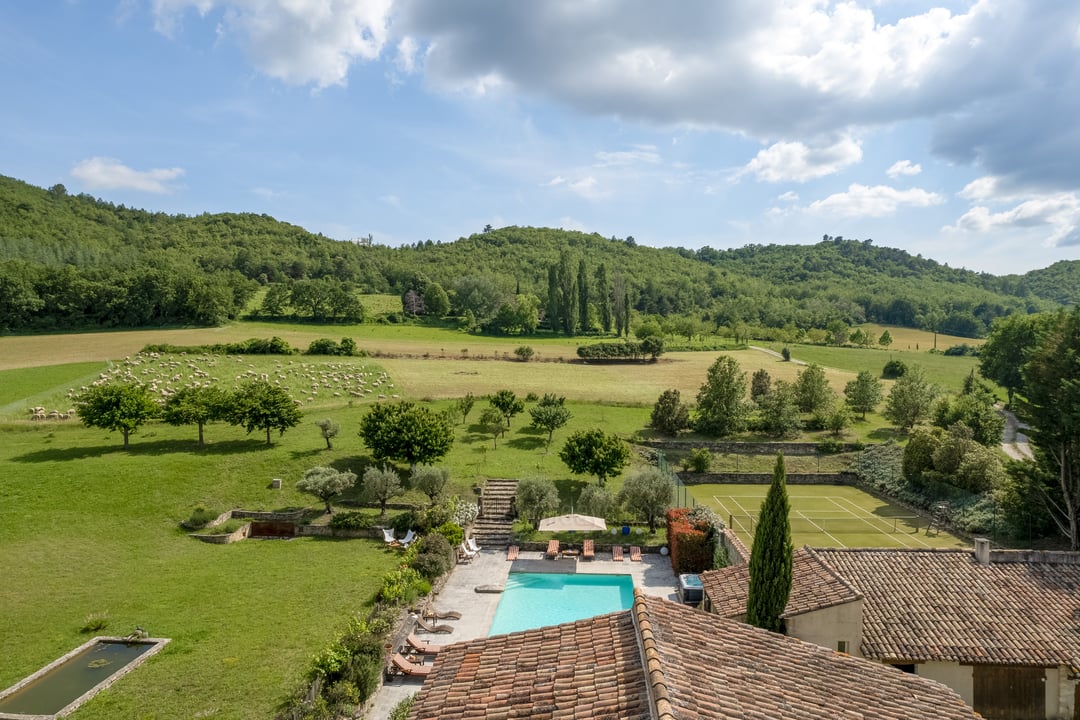 14 - La Bastide Neuve: Villa: Exterior