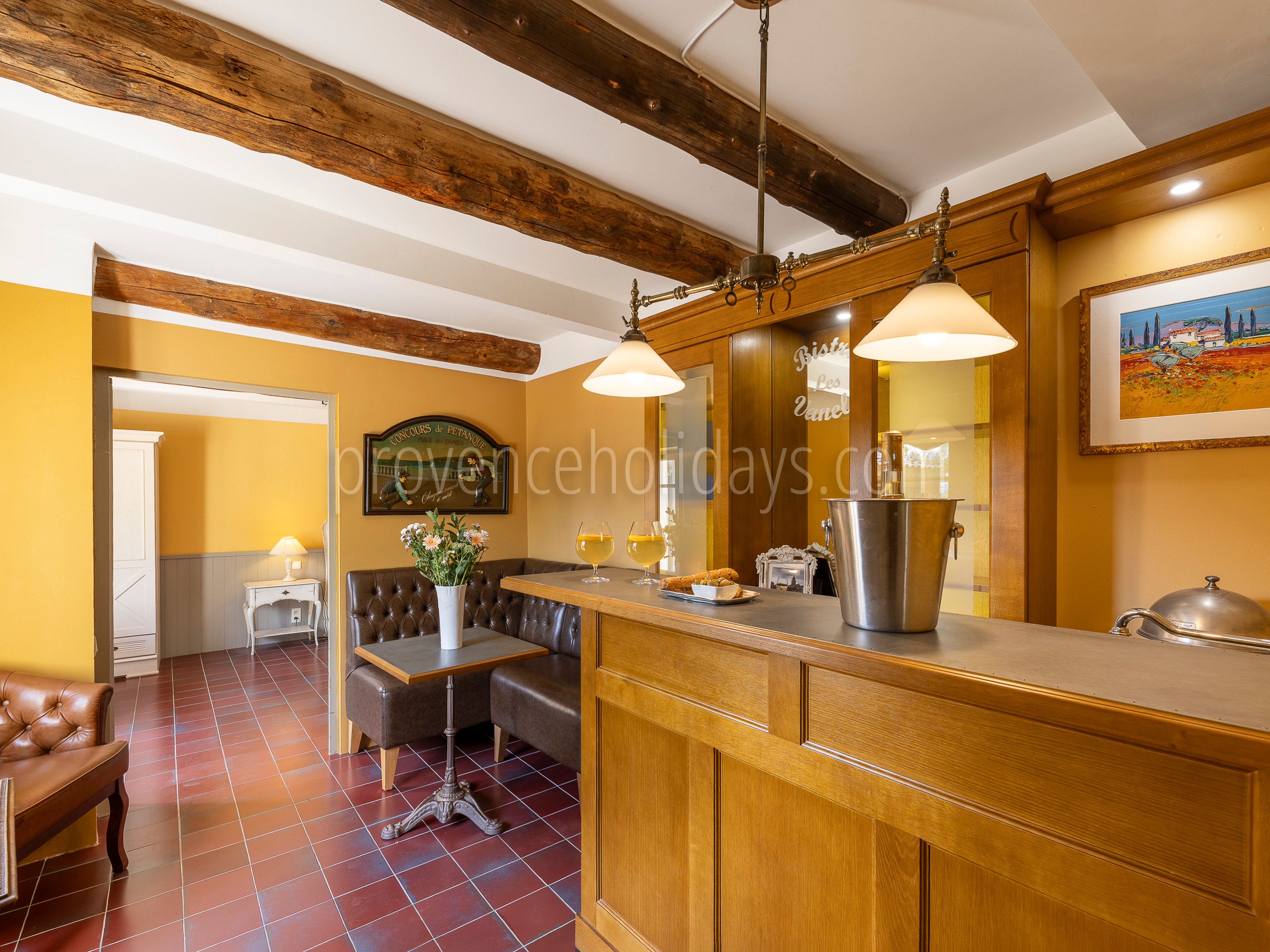13 - La Grande Bastide d\'Ocre: Villa: Interior
