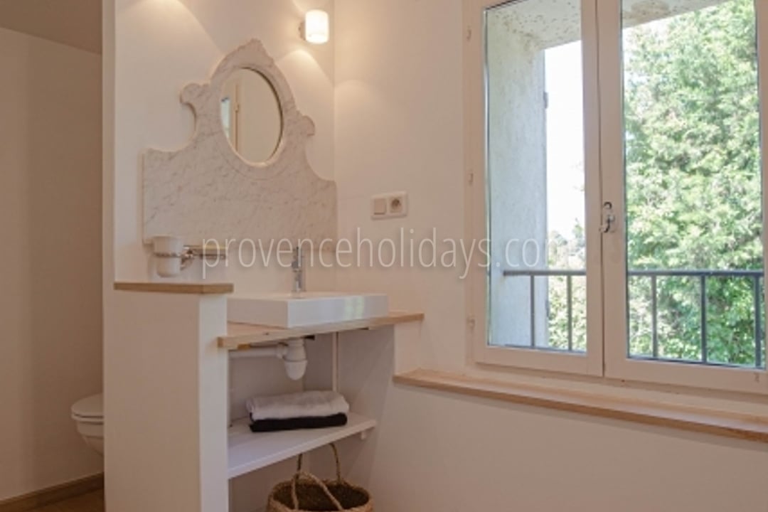 37 - Villa Beaumes: Villa: Interior