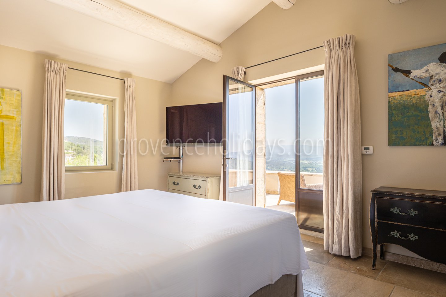20 - Villa Alta Provence: Villa: Bedroom