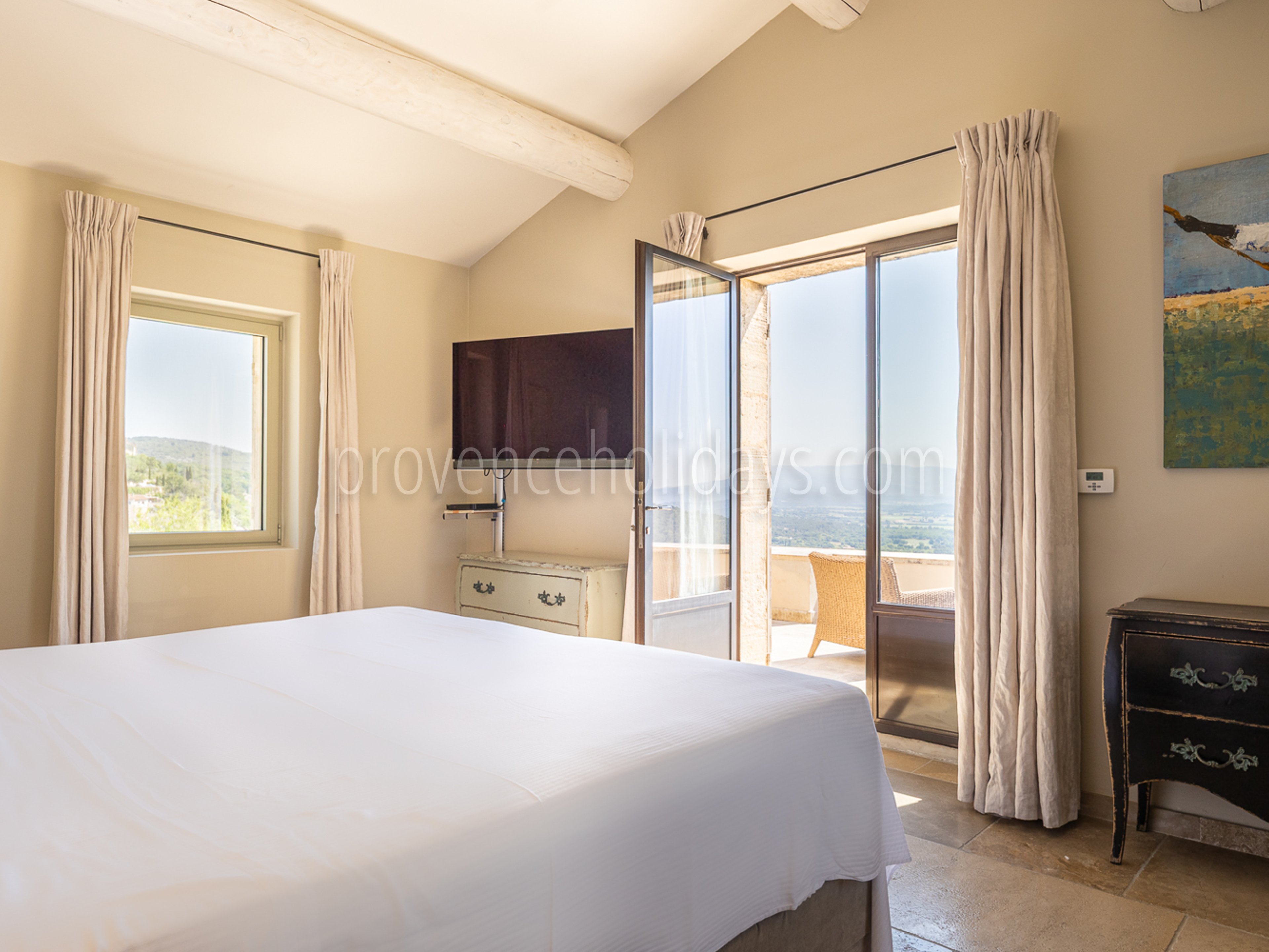 20 - Villa Alta Provence: Villa: Bedroom