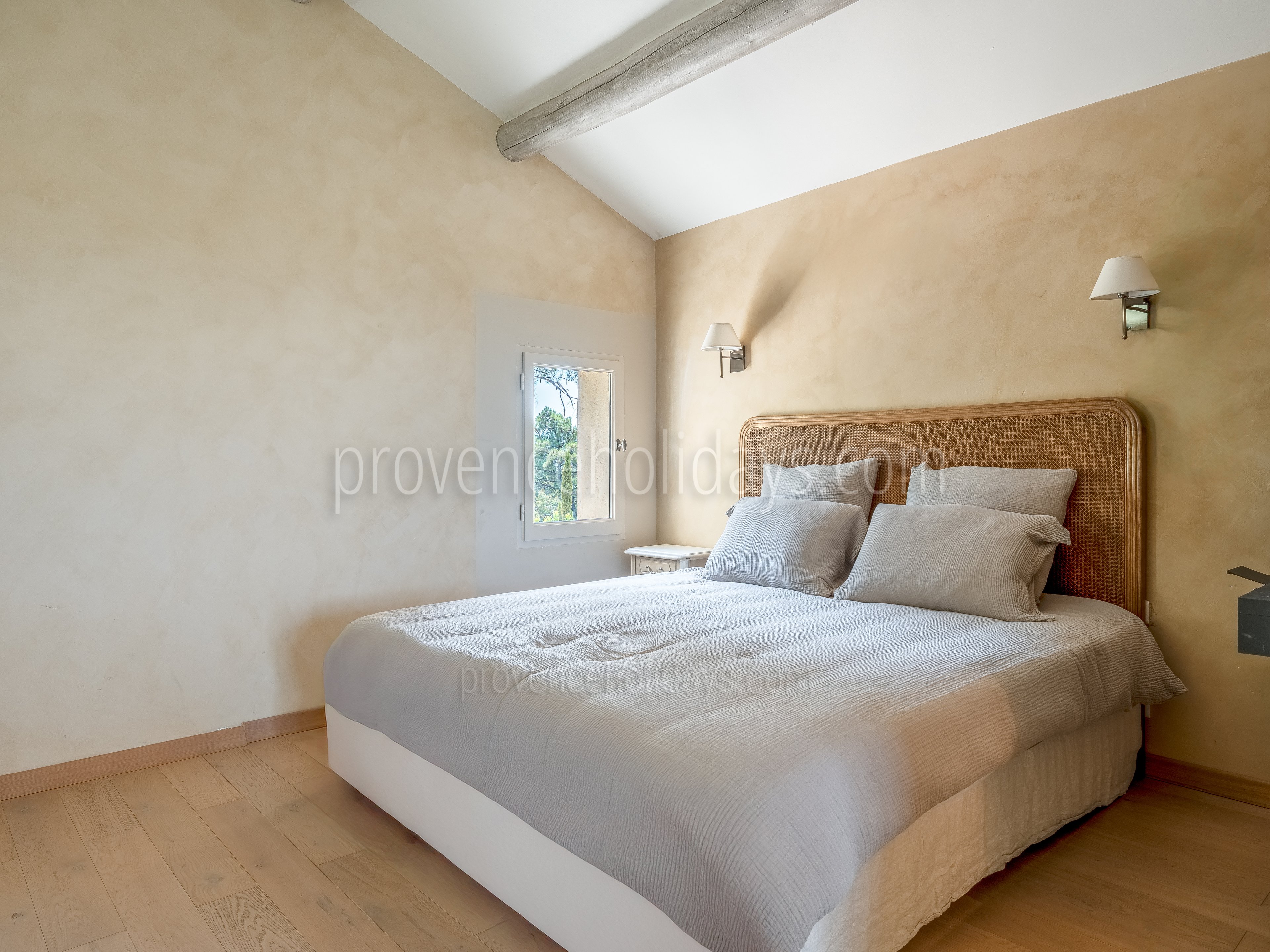 10 - La Maison des Ocres: Villa: Bedroom