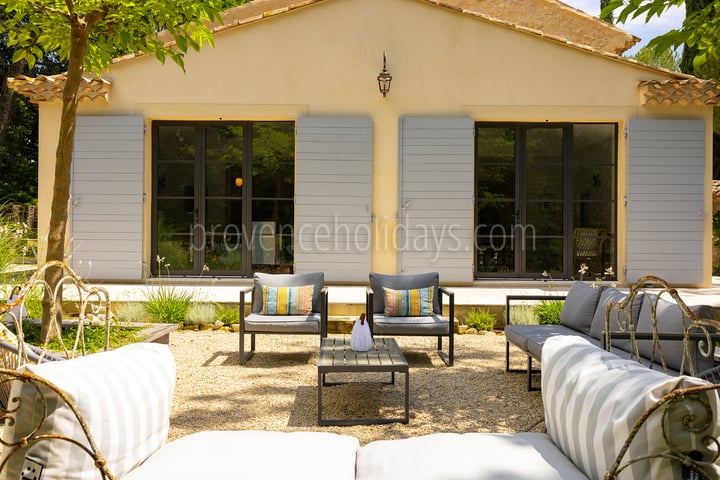 35 - Le Mas d\'Ansouis: Villa: Exterior