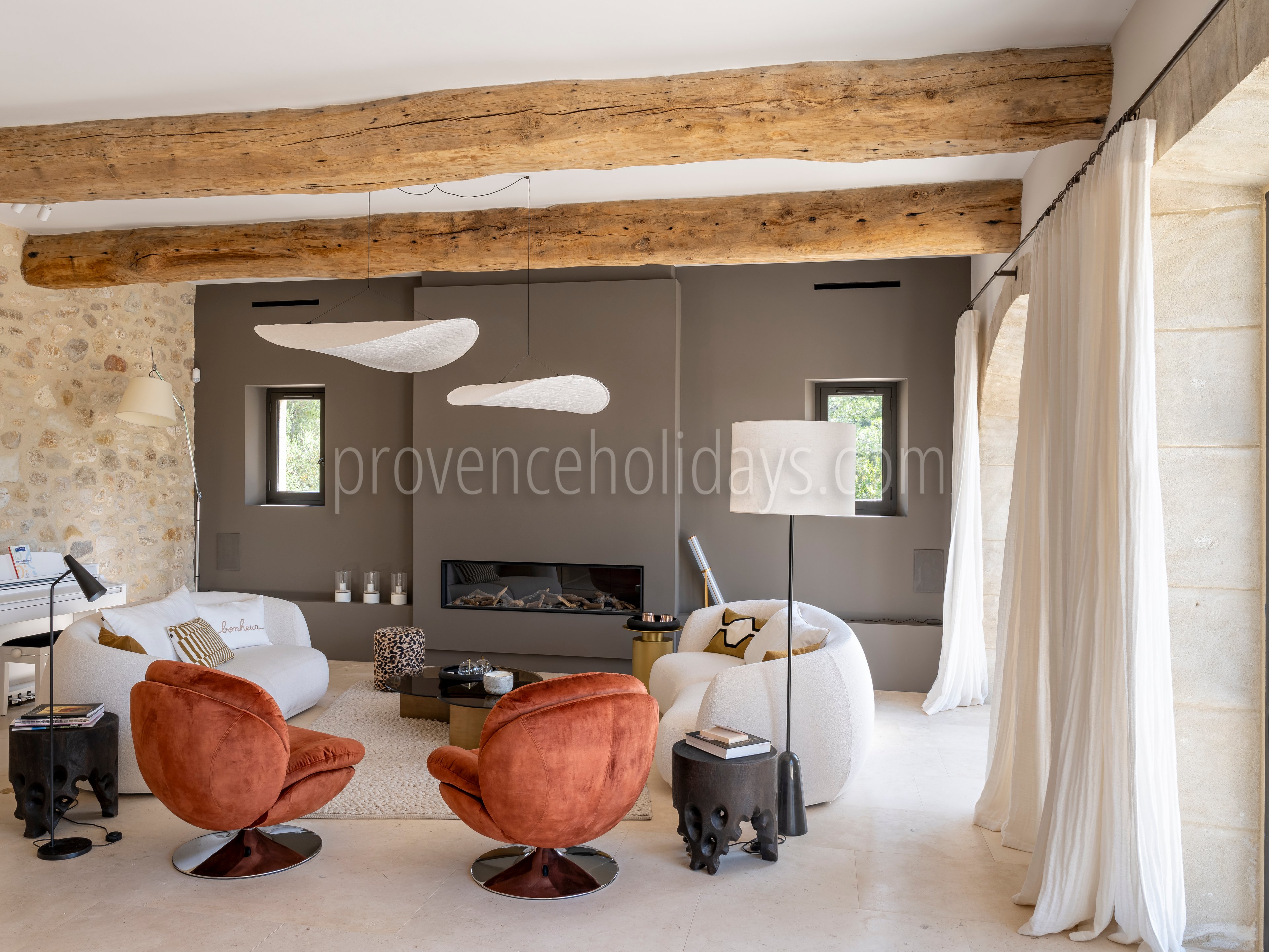 127 - Le Loup des Alpilles: Villa: Interior
