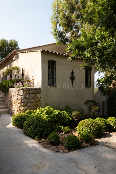 13 - Villa les Pins: Villa: Exterior