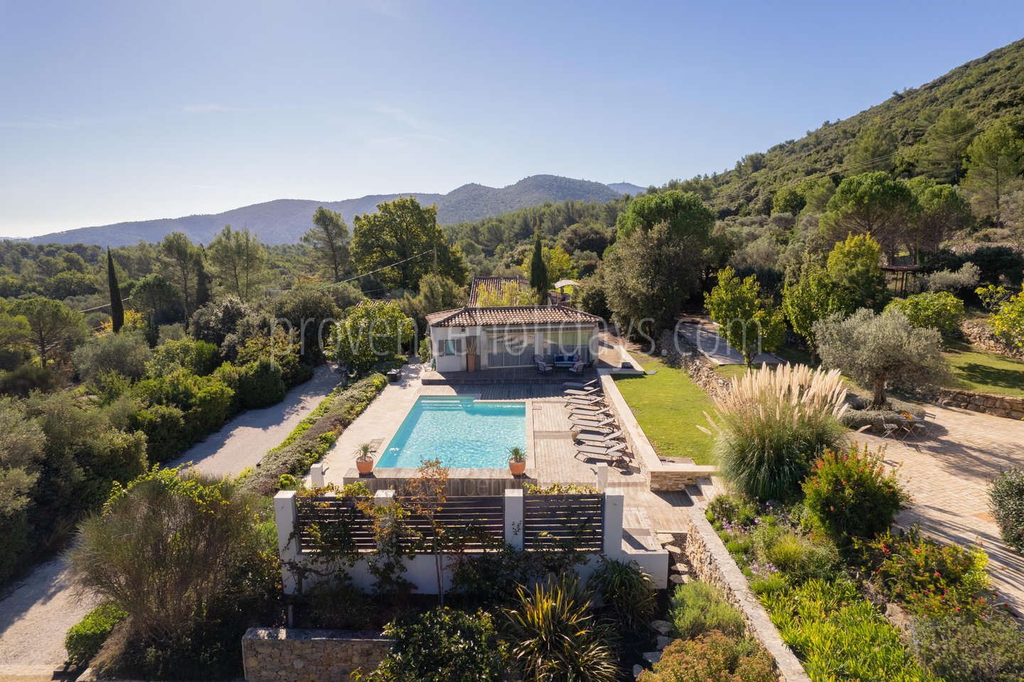 23 - Mas de la Colline: Villa: Exterior