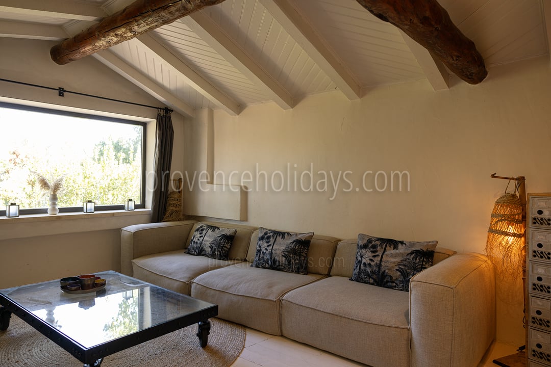 10 - Mas du Rosier: Villa: Interior