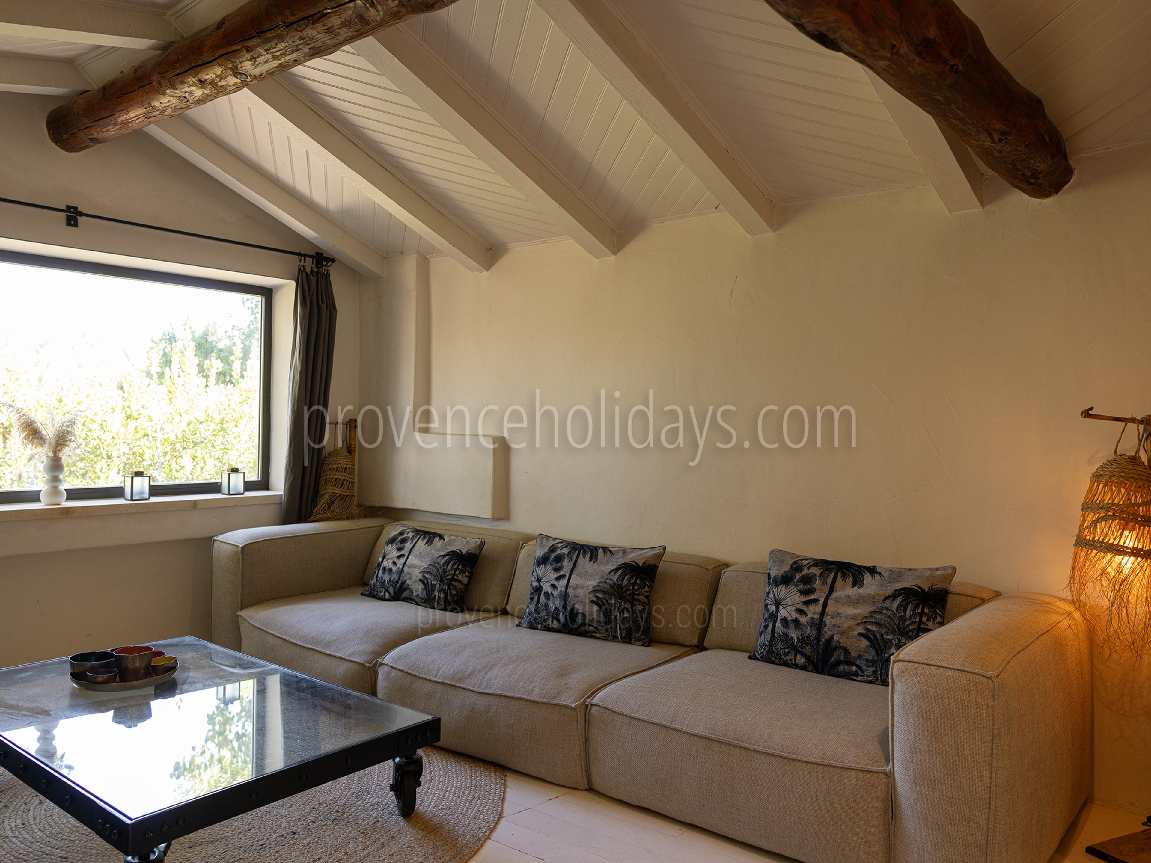 10 - Mas du Rosier: Villa: Interior