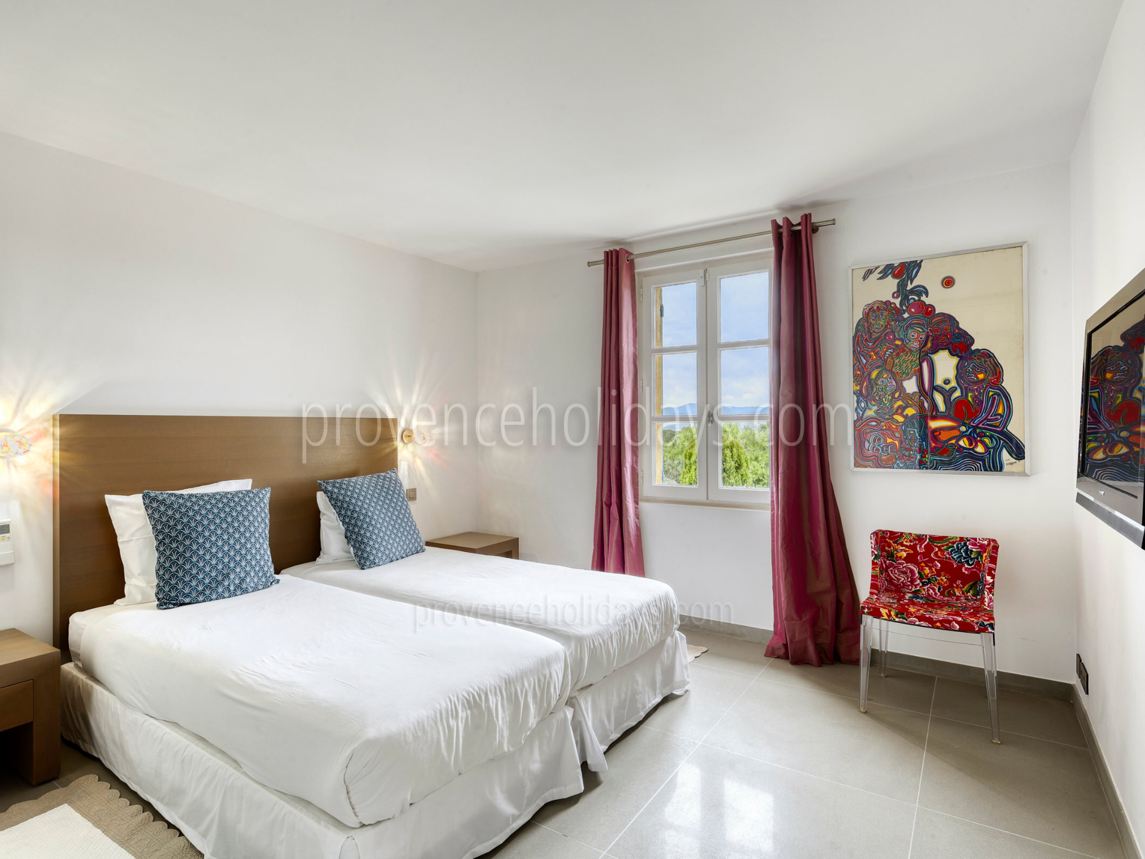 24 - Manoir Azuréen: Villa: Bedroom