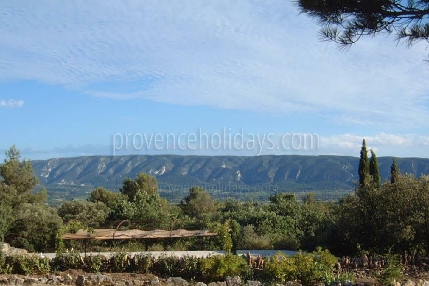 13 - Mas de Gordes: Villa: Exterior