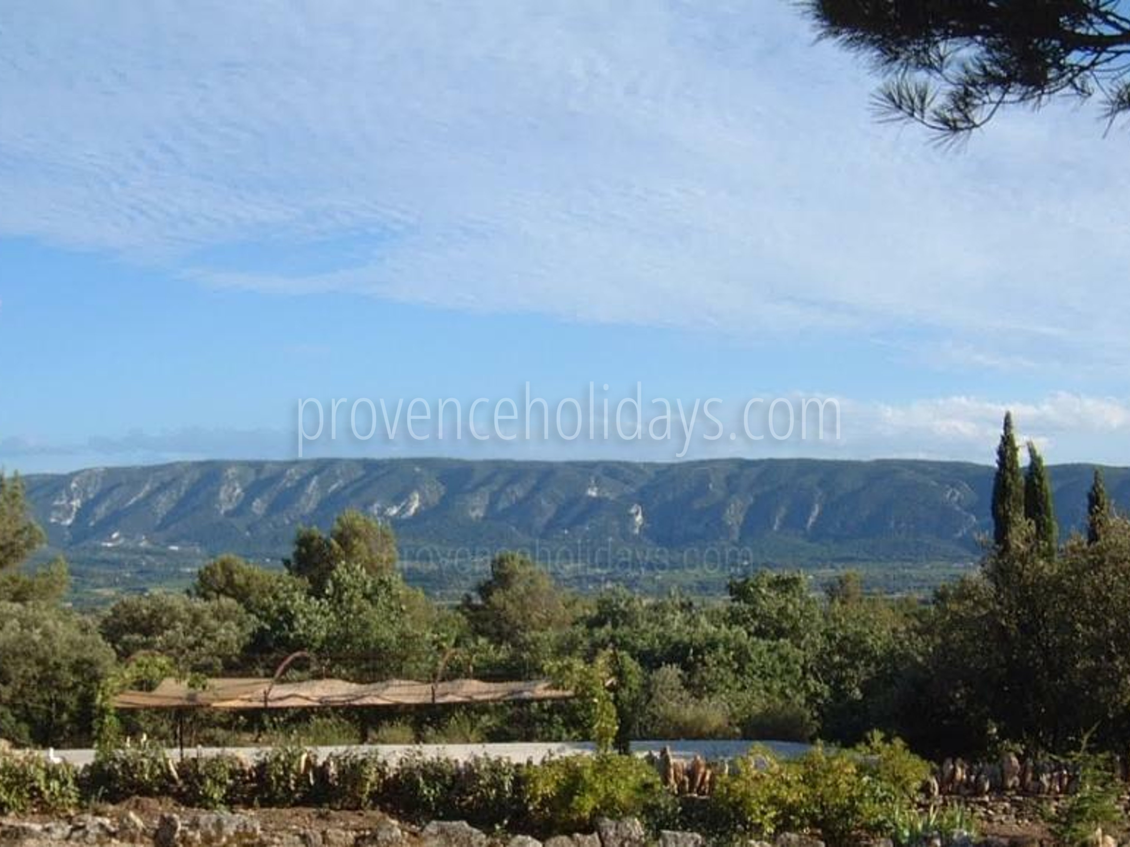 13 - Mas de Gordes: Villa: Exterior