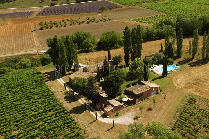 Mas d'exception avec piscine chauffée à Roussillon