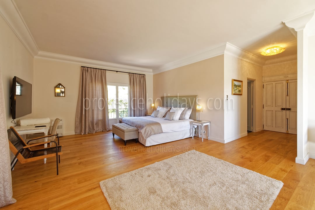 30 - Villa Garrigue: Villa: Bedroom