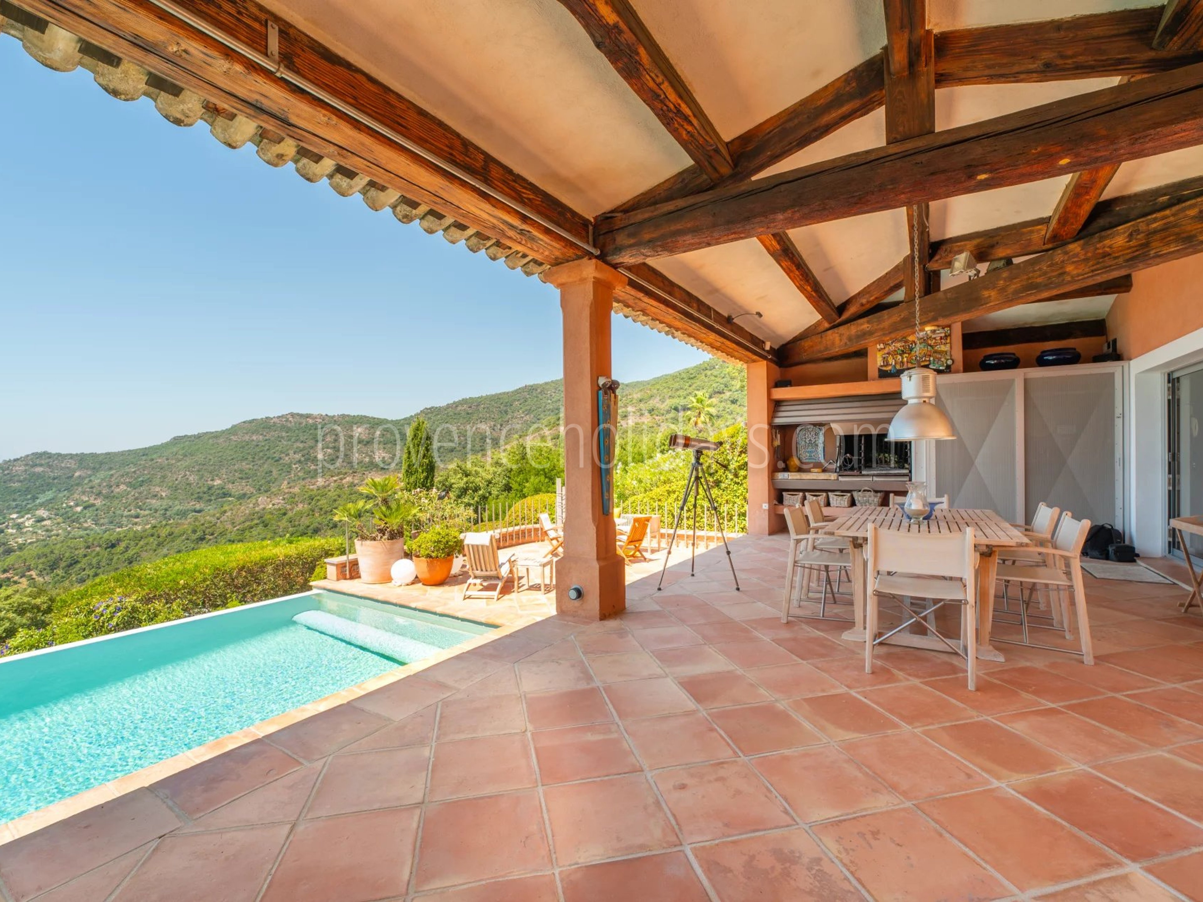 72 - Zeitgenössische Villa in Rayol-Canadel-sur-Mer: Villa: Pool