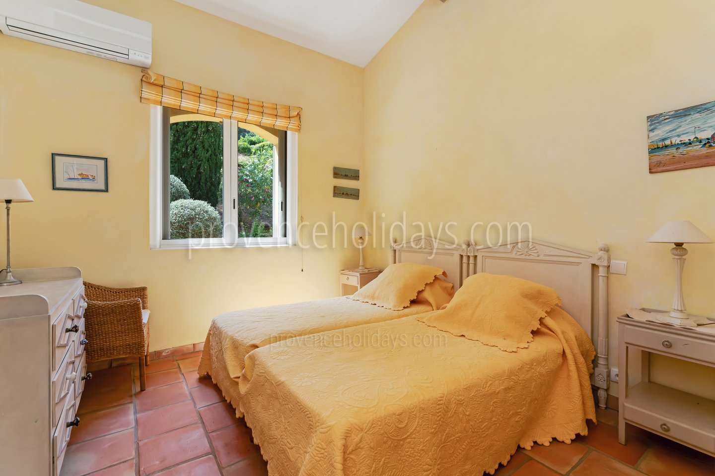 15 - Villa Serena: Villa: Bedroom