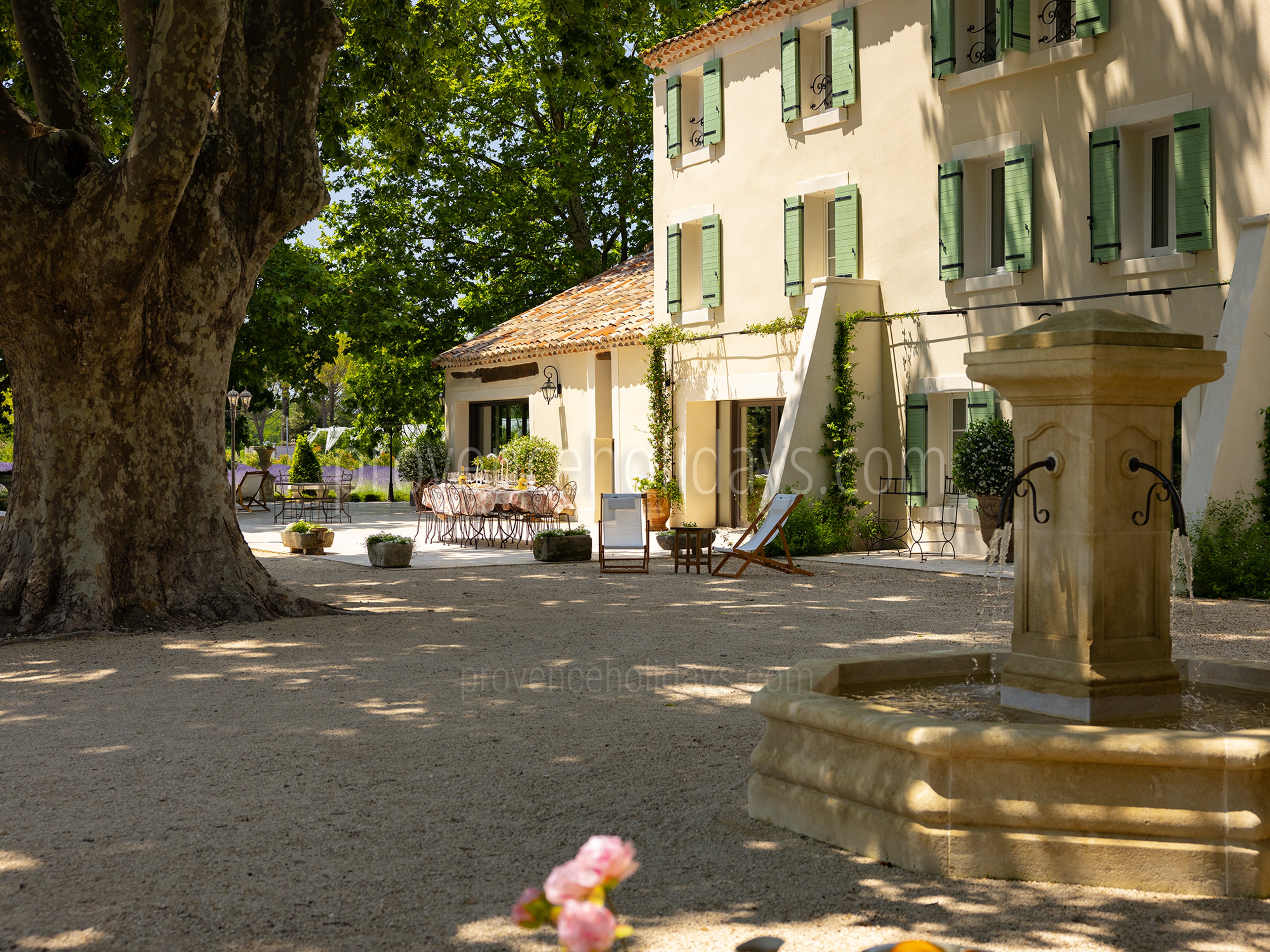18 - La Bastide Lavande: Villa: Exterior