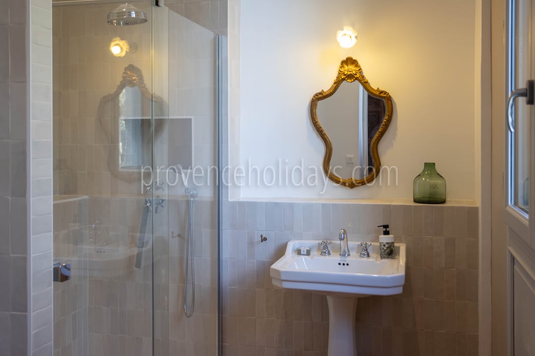 21 - Domaine Ora: Villa: Bathroom