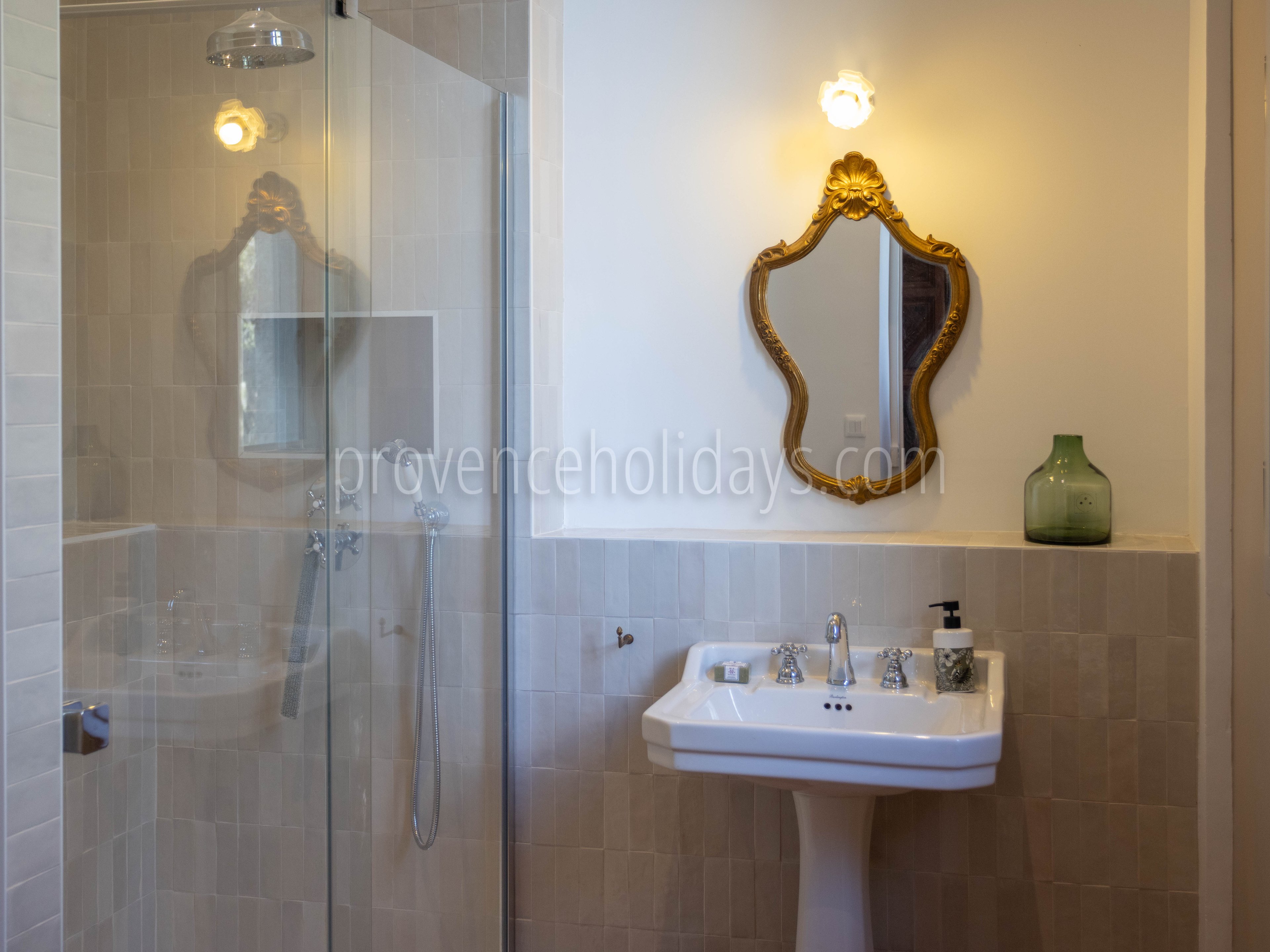 21 - Domaine Ora: Villa: Bathroom