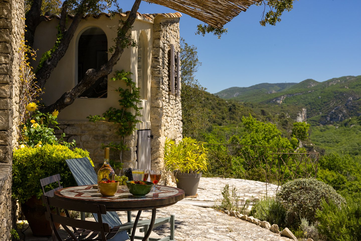 36 - Un Secret Provençal: Villa: Exterior