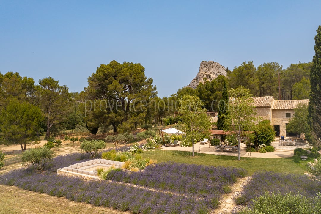16 - Le Mas Secret: Villa: Exterior