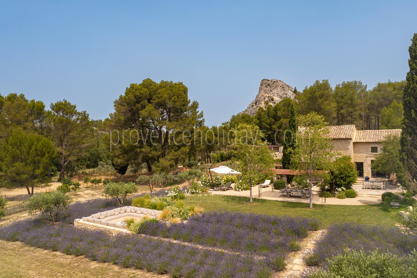 16 - Le Mas Secret: Villa: Exterior