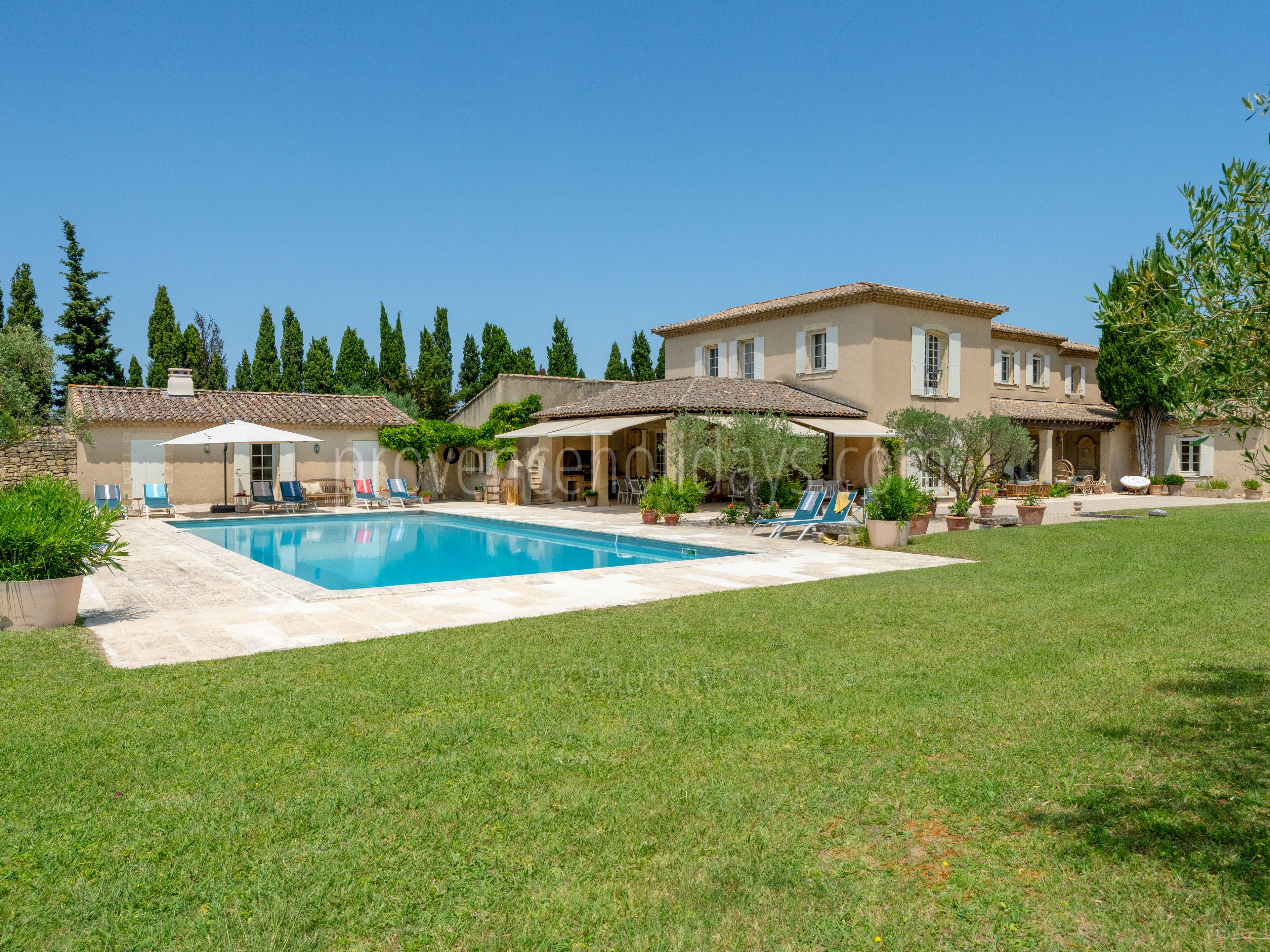 15 - Mas des Trois Cyprès: Villa: Pool