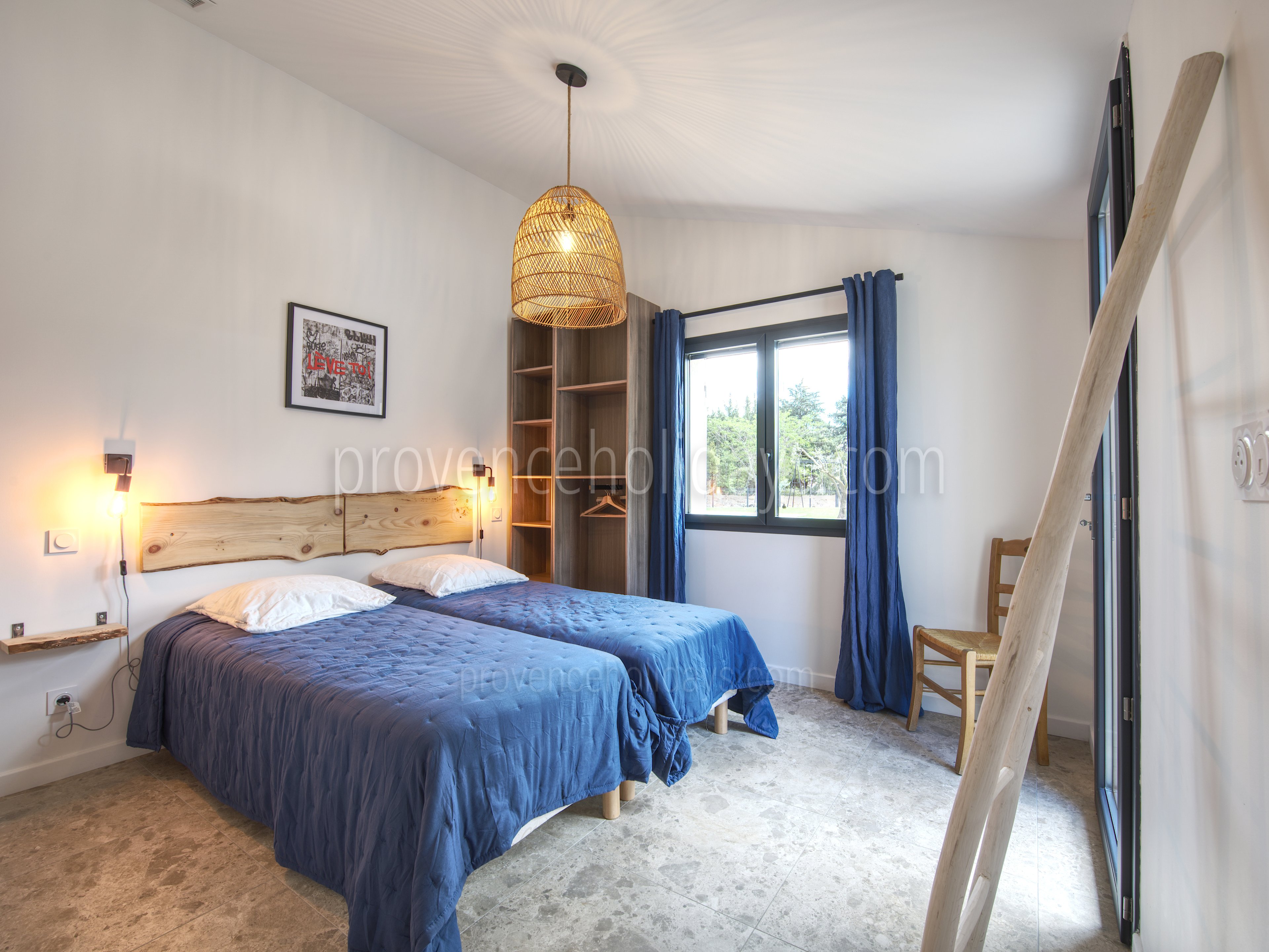 21 - Mazet du Paradou: Villa: Bedroom