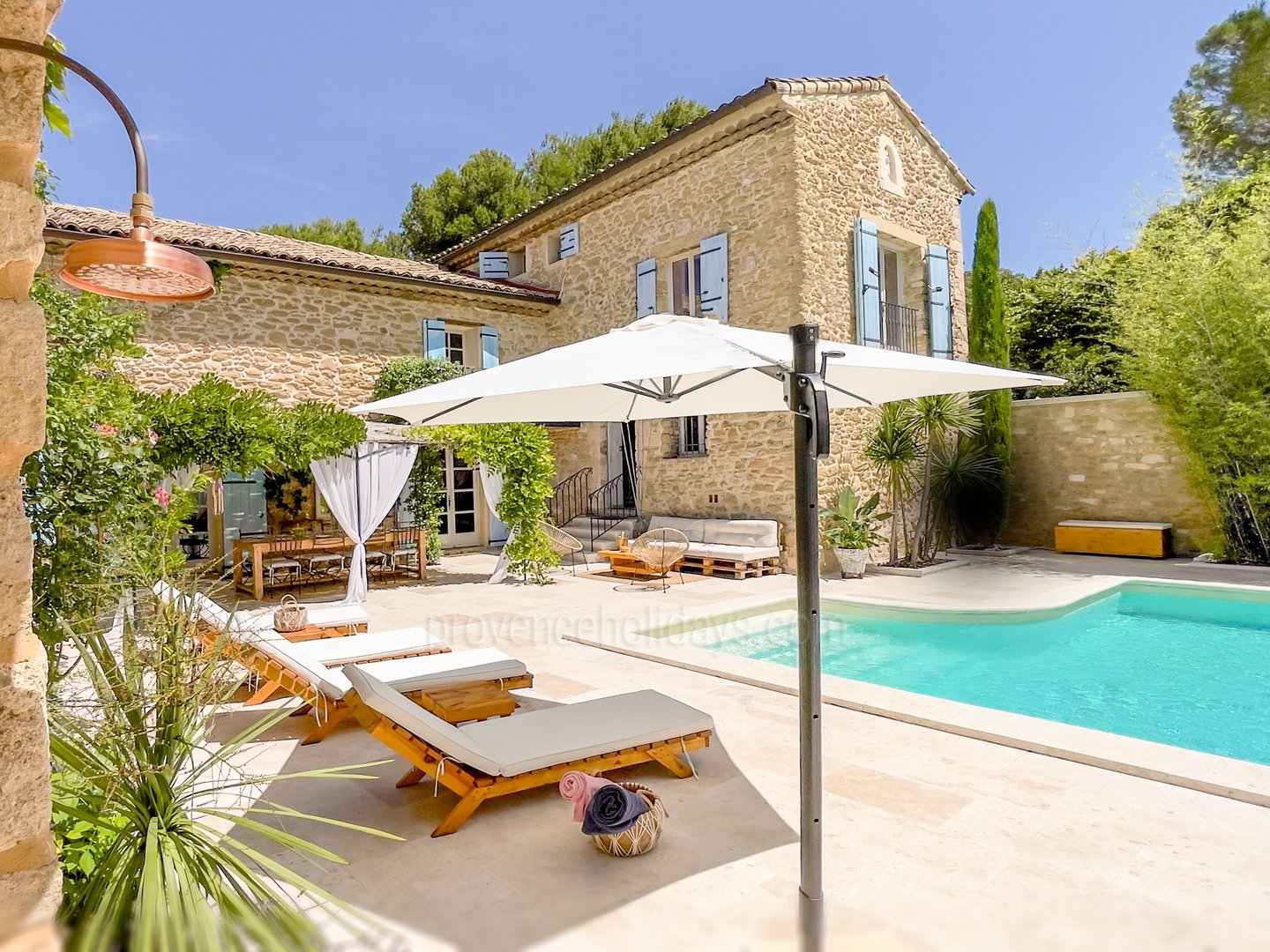 8 - Le Mas Chopin: Villa: Exterior