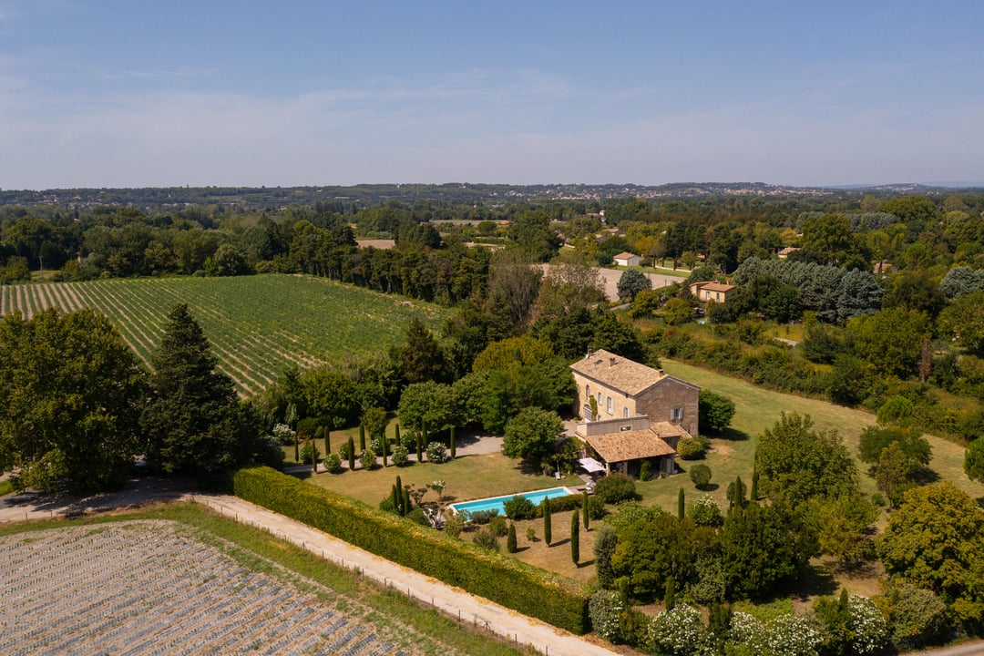 Classically Inspired Farmhouse for sale between the Luberon and the Alpilles Mas Le Thor - 5