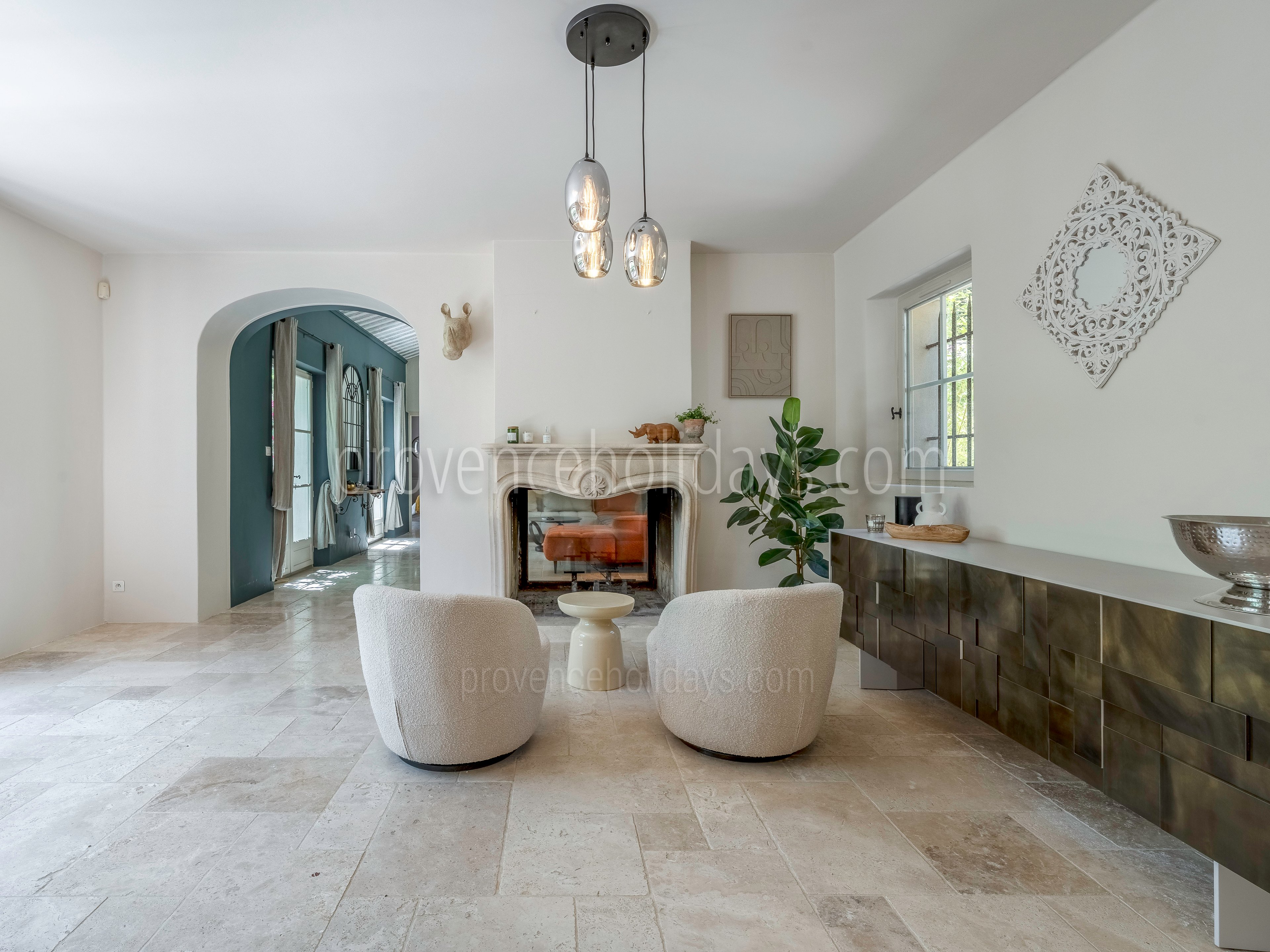 17 - Mas des Songes: Villa: Interior