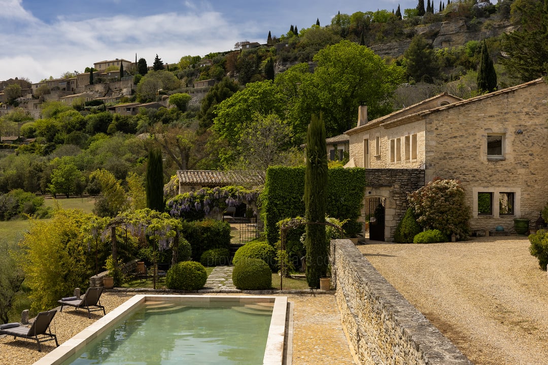 31 - La Maison des Glycines: Villa: Exterior