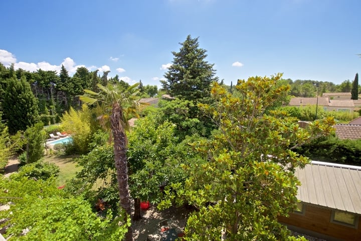 23 - La Maison des Alpilles: Villa: Exterior